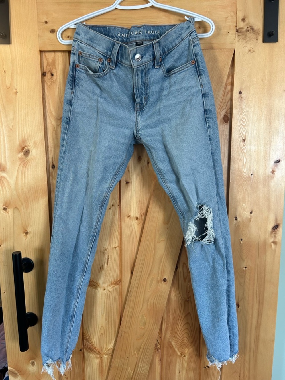 American Eagle Light Wash Distressed 90’s Jeans - Light Blue